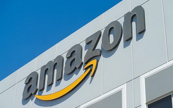 美國華盛頓哥倫比亞特區檢察長卡爾‧拉辛25日宣佈對網絡零售巨頭亞馬遜發起反壟斷訴訟。（圖源：AP）