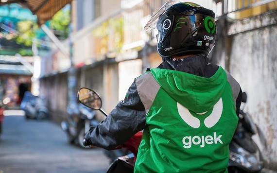 一名Gojek網約摩的。