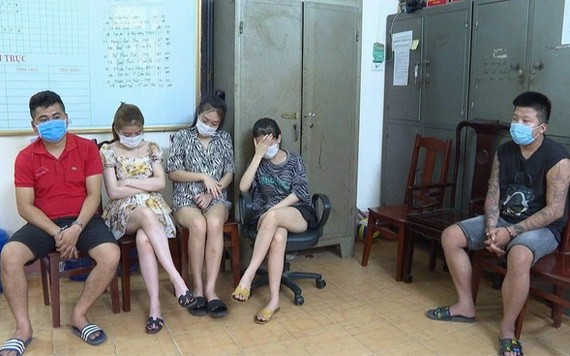 被扣押的部份癮君子。（圖源：阮鐘）