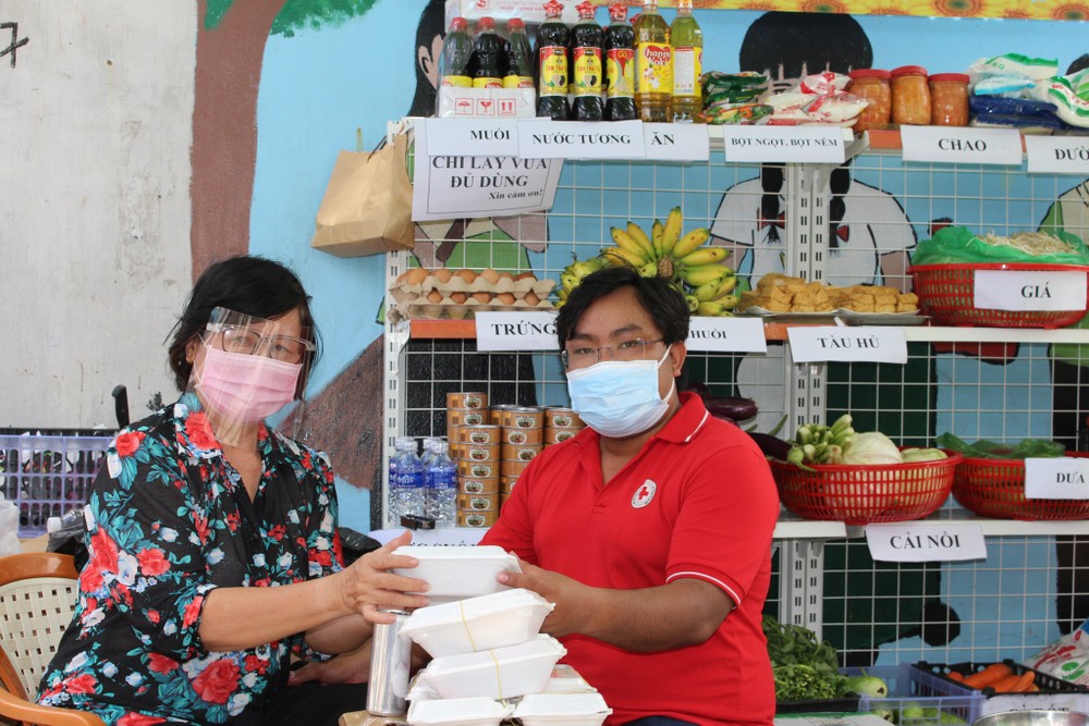 第八郡救濟封鎖區居民 ảnh 2