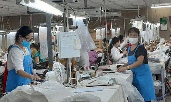 位於舊邑郡的河江成衣有限責任公司是因疫情陷入困境的企業之一。