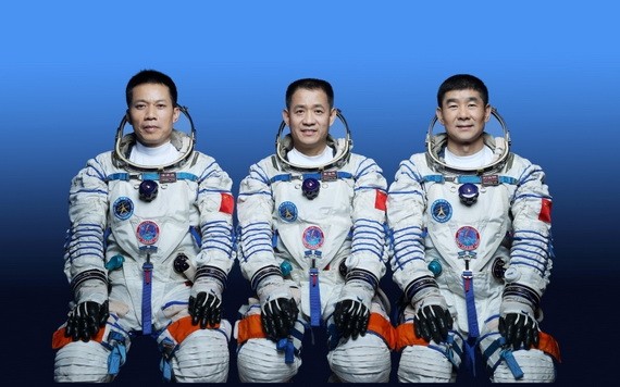 3名太空人執行神舟十二號載人飛行任務。（圖源：新華社）