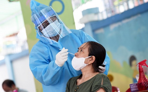 市民接受新冠病毒篩查。（圖源：緣潘）