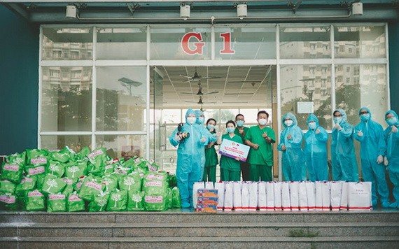 天龍集團關愛隔離區少兒