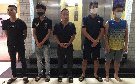 被抓獲的犯罪團夥成員。（圖源：警方提供）