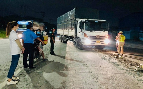 本市的一個疫情防控檢查站。（圖源：周俊）