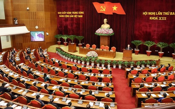 黨十三屆三中全會圓滿閉幕