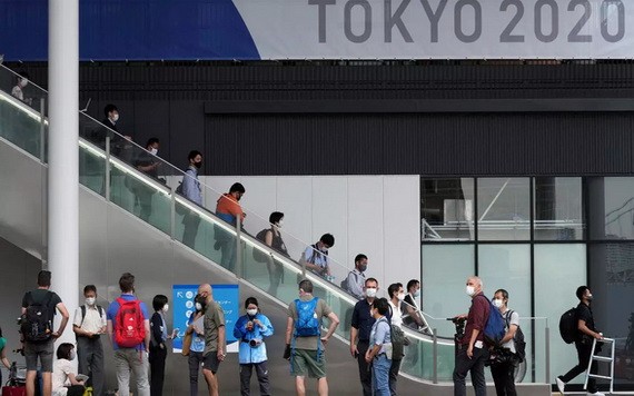 東奧媒體團參觀比賽場地。（圖源：AP）