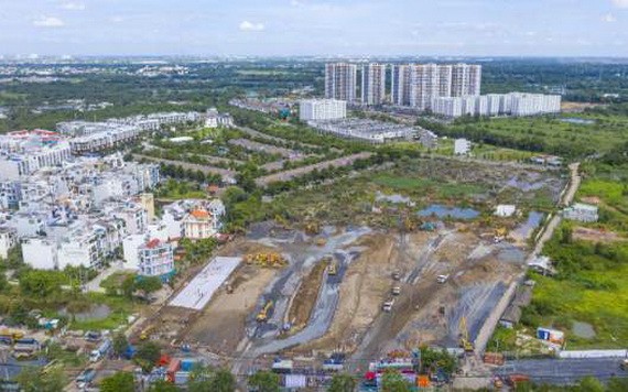 連夜趕工搭建兩家野戰醫院