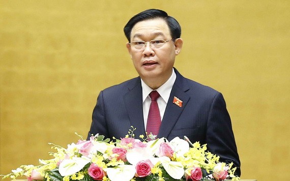 國會主席王廷惠在會議上致詞。（圖源：越通社）