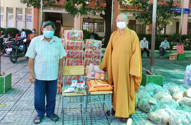 市華人佛教救濟平政縣貧困戶 ảnh 1