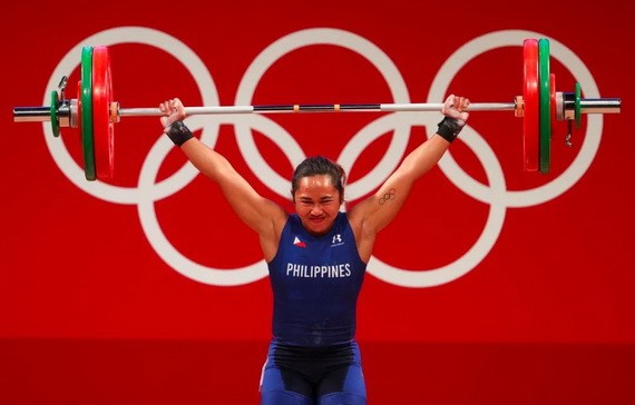 菲律賓首次贏得奧運金牌