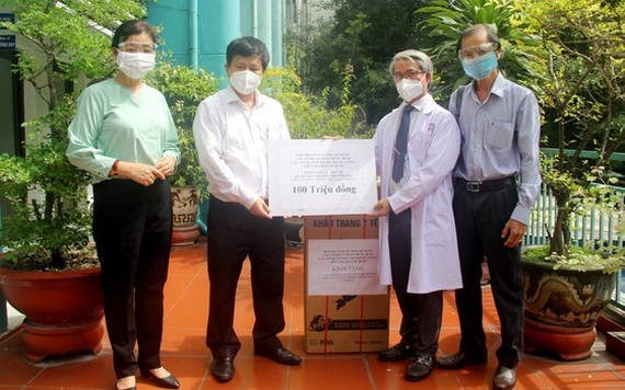 市新聞工作者協會輔助一線抗疫人員