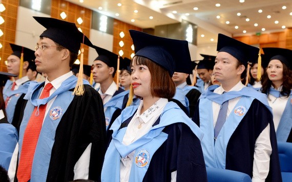 自今年８月份起生效的教育新政策