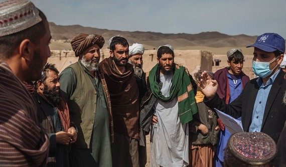 國際移民組織正在支援阿富汗的流離失所家庭，提供緊急住所和保護。（圖源：聯合國）