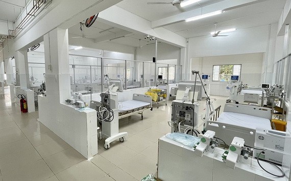 九龍江平原最大新冠重症加護中心於16日正式投入活動。（圖源：范峰）