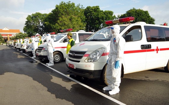 救護車移交儀式現場一景。（圖源：金長）