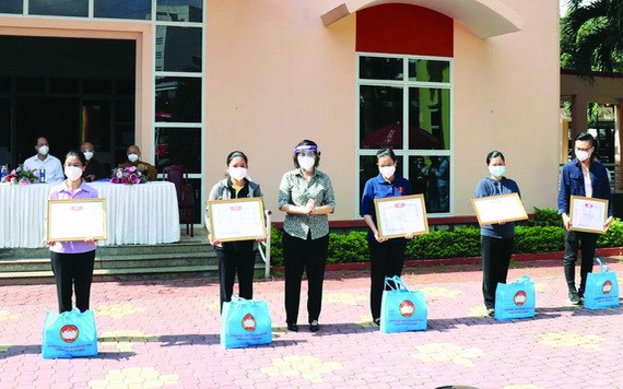 向完成支援抗疫宗教志願者致敬