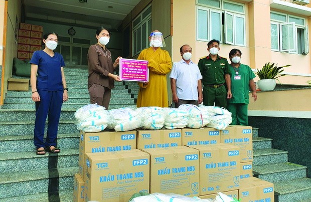 第八郡佛教會繼續救濟貧困戶 ảnh 1