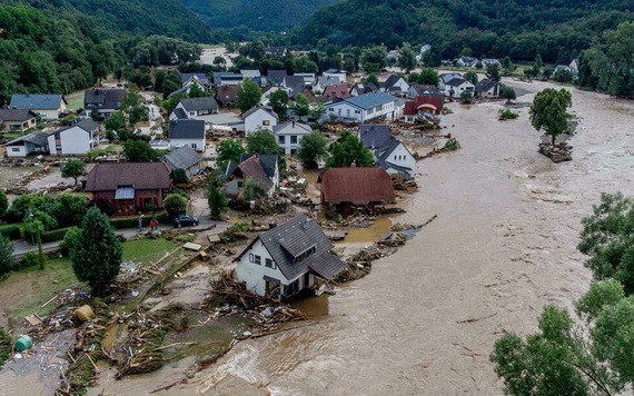 圖為 2021年7月15日，德國西部因蘇爾受到阿爾河侵蝕。（圖源：AP）