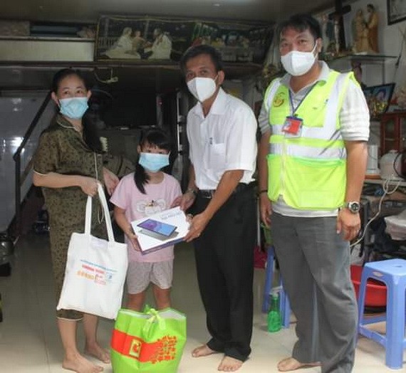 為學生線上學習接力