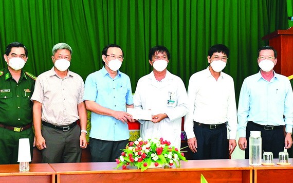 芹耶縣鞏固基層醫療系統