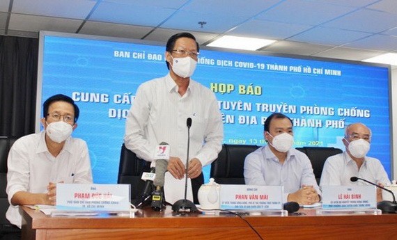 市人委會主席潘文邁在新聞發佈會上致詞。（圖源：T.N）