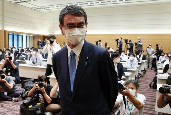 河野太郎在民調繼續領先。（圖源：AFP）