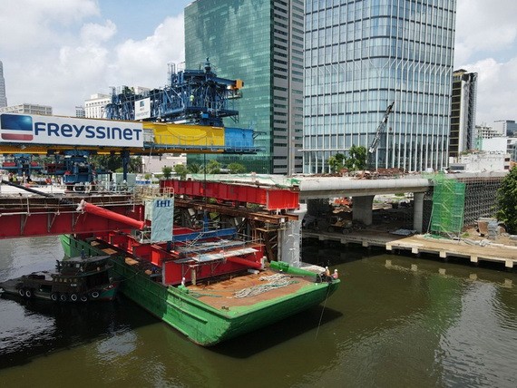 守添二橋項目是本市要急速建設的重點工程之一，在疫情期間仍照常 施工。