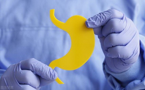 胃越撐越大，越餓越小？