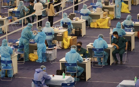 本市開展大規模的新冠疫苗接種。（圖源：HCDC）