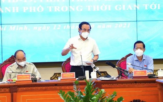 市委書記阮文年在會上致詞。（圖源：越勇）