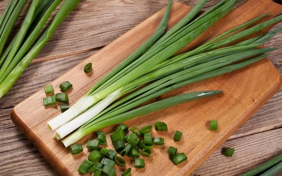 常吃大蔥好處多多，但有人一口都不要多吃
