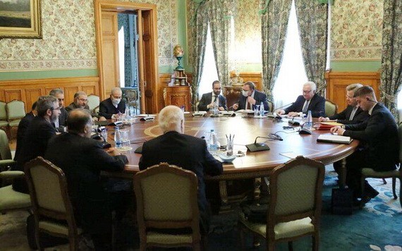 伊俄會談現場。（圖源：伊通社）