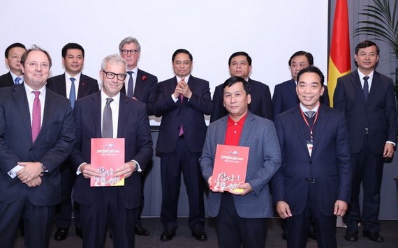 政府總理范明政見證越南與英國企業之間的合作備忘錄交換儀式。（圖源：VGP）