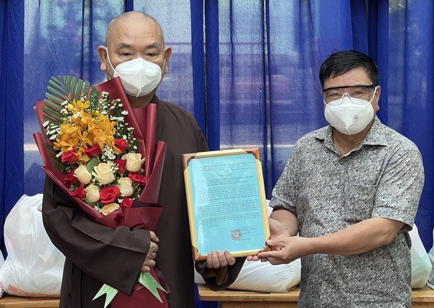 舊邑郡貧困戶獲贈送救濟品 ảnh 1