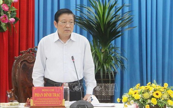 中央內政部長潘廷擢在會議上發言。（圖源：越通社）