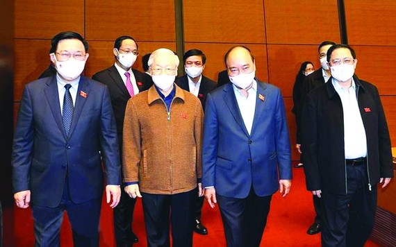 黨政領導出席國會有關社會經濟的討論會議。（圖源：互聯網）