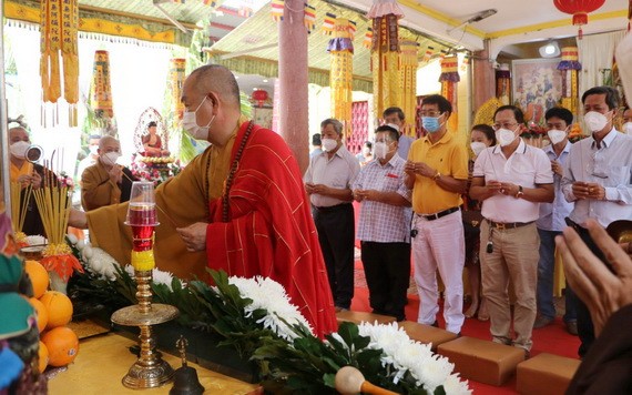 第八郡佛教會隆重舉辦超度法事