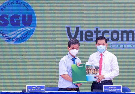 西貢大學與企業合作輔業