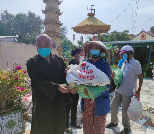 向平東鄉民贈送禮物 ảnh 2