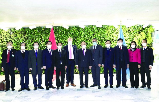 阮春福主席結束對瑞士訪問並啟程前往俄羅斯 ảnh 1