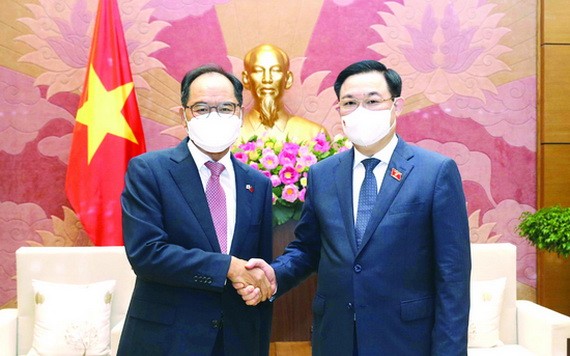 國會主席接見韓國與印度大使