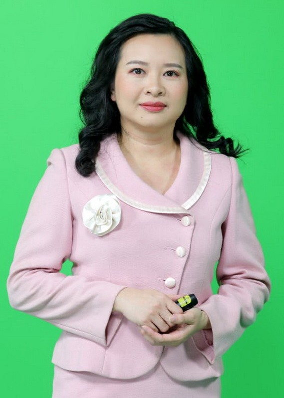 工商部所屬進出口局商品原產地科科長鄭氏秋賢。	