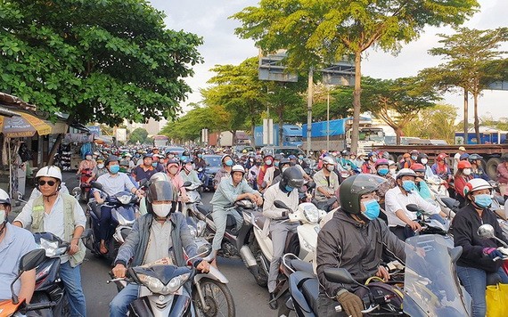 交通工具是空氣污染的原因之一。