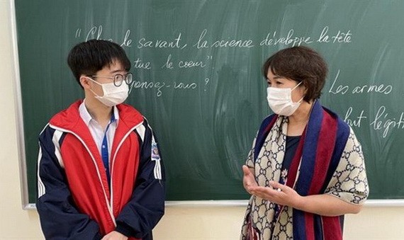 吳明隆和其老師。（圖：日紅）