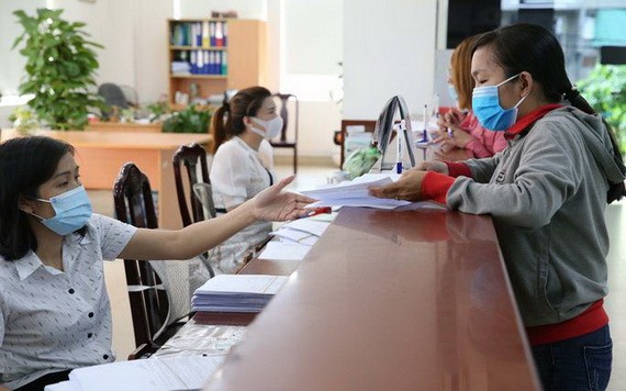 公務員自今年12月10日起不再必須持有外語和信息學證書。