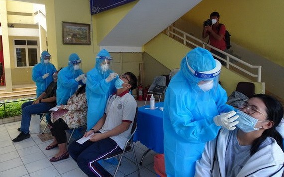 建議為學校提供快速檢測儀