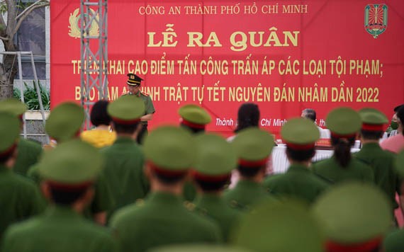 市公安廳15日舉行開展打擊和鎮壓罪犯高峰期，確保2022壬寅年秩序安全的出征儀式。（圖：VNN）