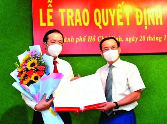 黎文明同志出任第十郡郡委書記